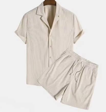 Vergil-Set | Bequemes Sommer-Set | Lebendiges Streifenhemd und trendige Shorts image