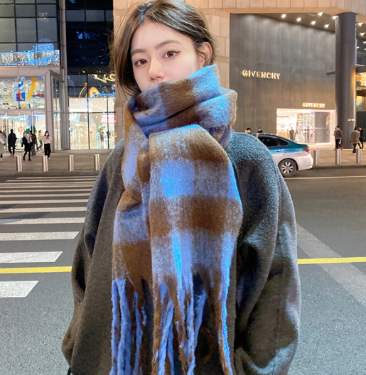 Atmosphere color blocked plaid scarf image