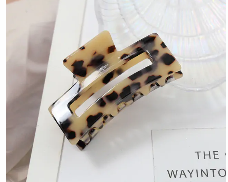 Korean Acetate Plate Retro Tortoiseshell Ladies Hair Accessories Medium Simple All-match Claw Hair Clip image